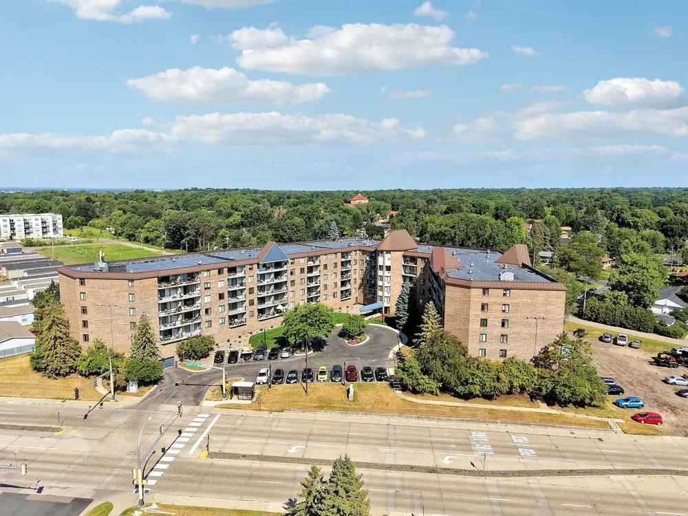 2601 Kenzie Terrace #412 Saint Anthony, MN 55418
