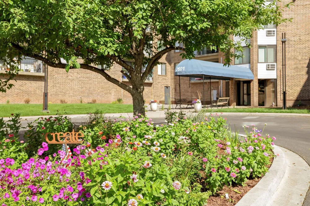 2601 Kenzie Terrace #412 Saint Anthony, MN 55418