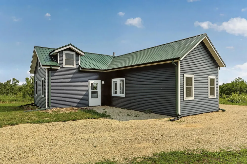 27714 County 25 S Peterson, MN 55962