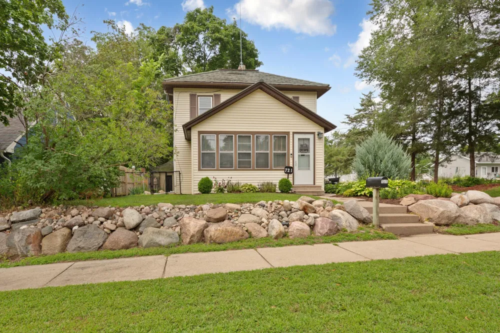 721 1st Street Waterville, MN 56096