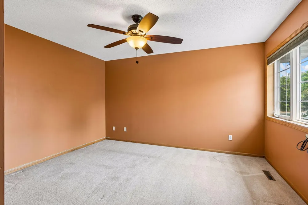 3849 Stonehaven Court Anoka, MN 55303