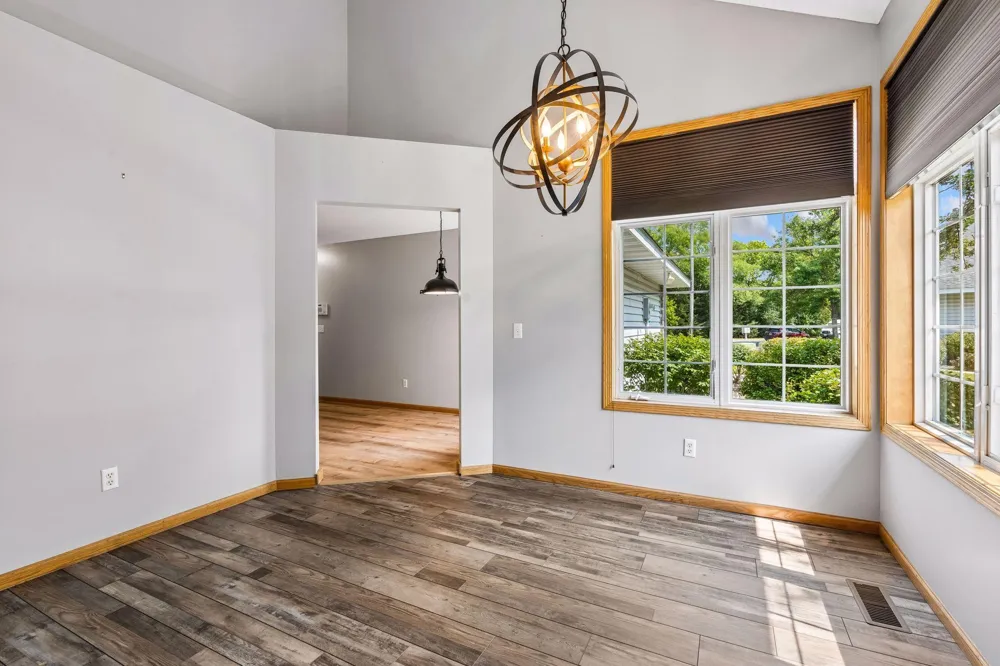3849 Stonehaven Court Anoka, MN 55303