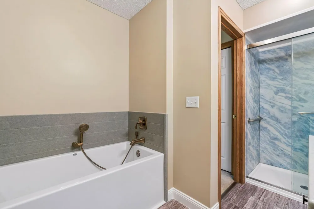 3849 Stonehaven Court Anoka, MN 55303