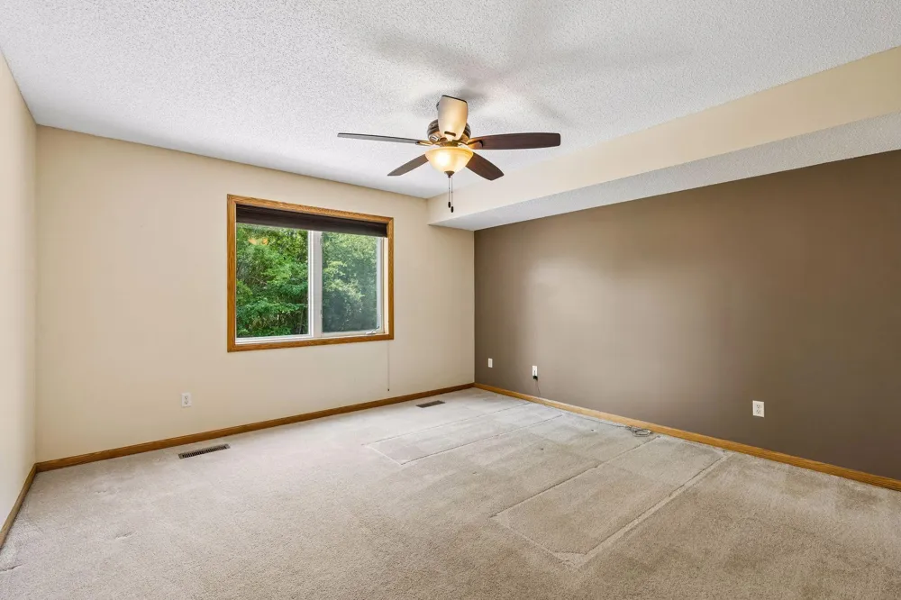 3849 Stonehaven Court Anoka, MN 55303