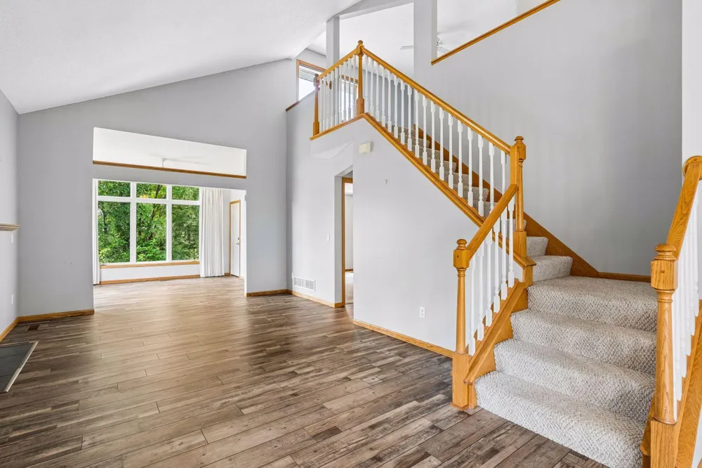 3849 Stonehaven Court Anoka, MN 55303
