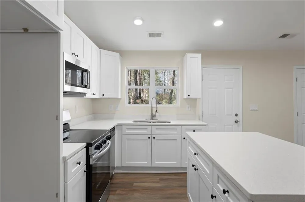 20 Skylark Lane Jonesboro, GA 30238