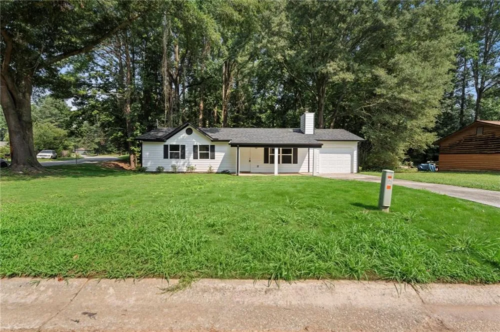 20 Skylark Lane Jonesboro, GA 30238