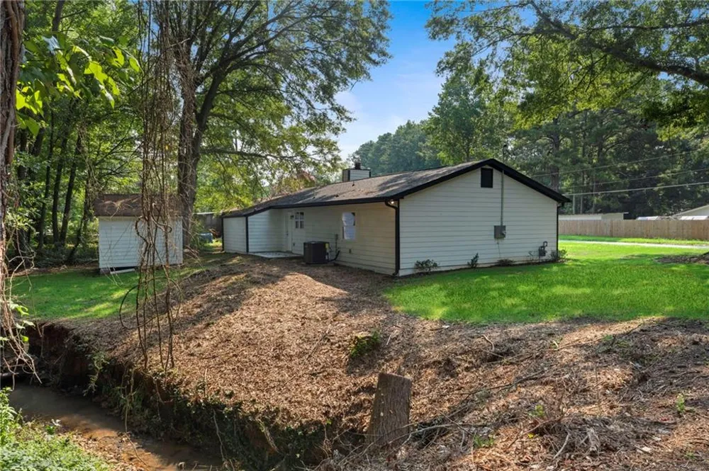 20 Skylark Lane Jonesboro, GA 30238