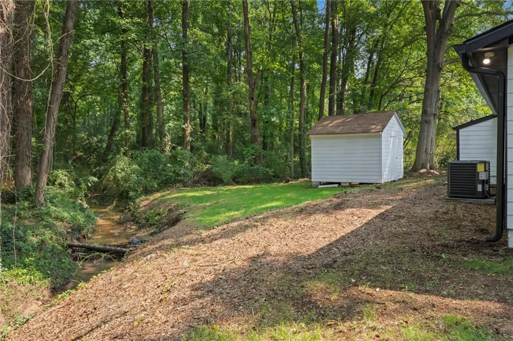 20 Skylark Lane Jonesboro, GA 30238