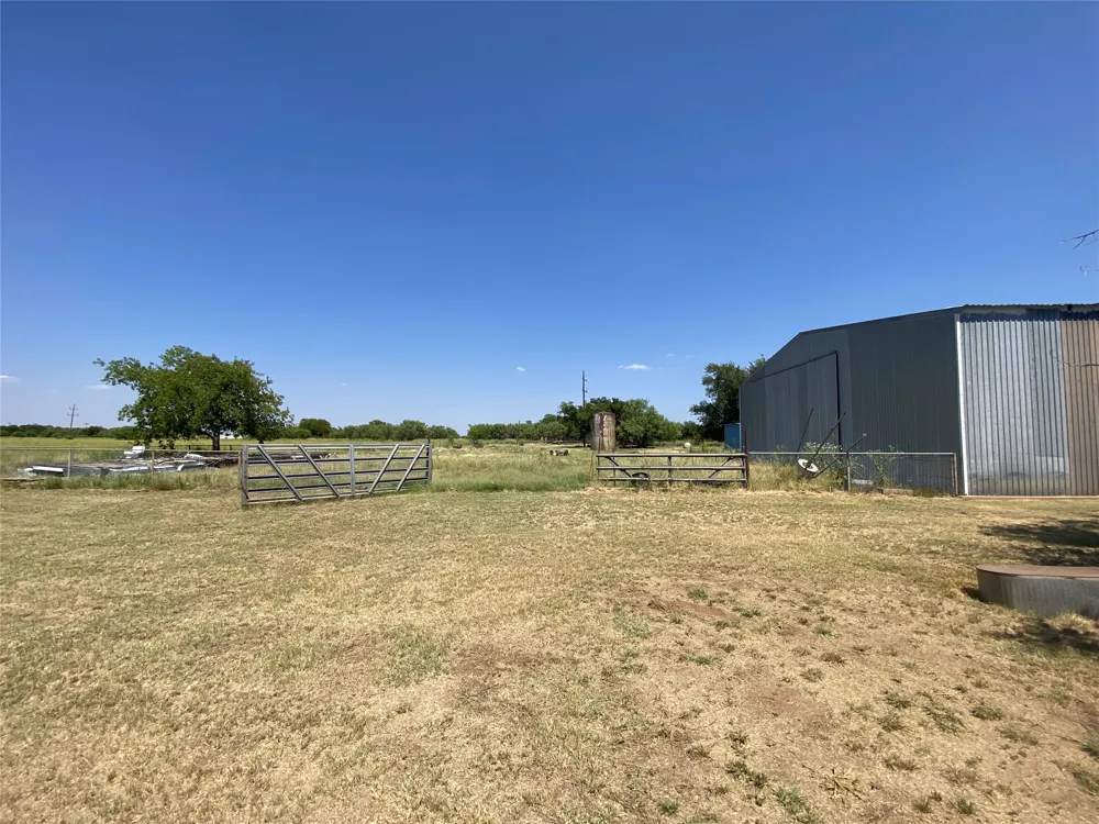 147 County Road 210 Haskell, TX 79521