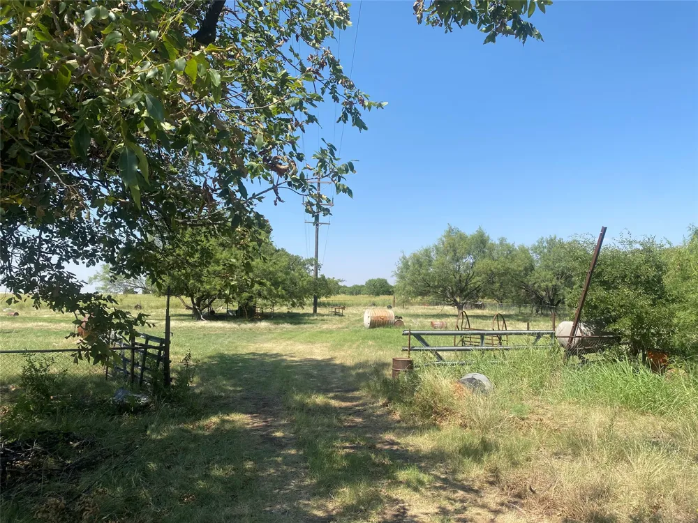 147 County Road 210 Haskell, TX 79521