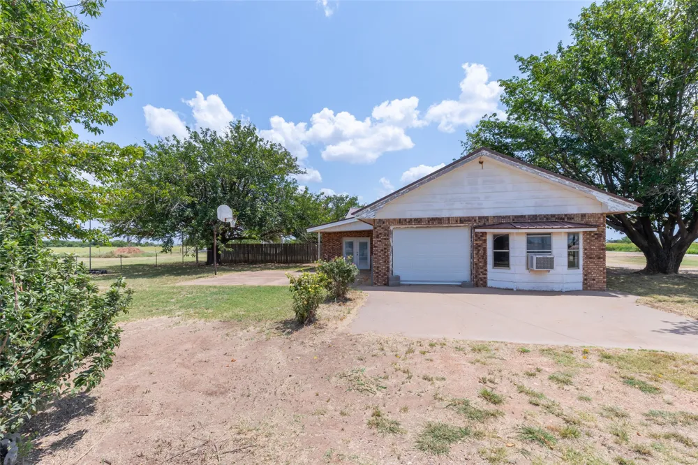 147 County Road 210 Haskell, TX 79521