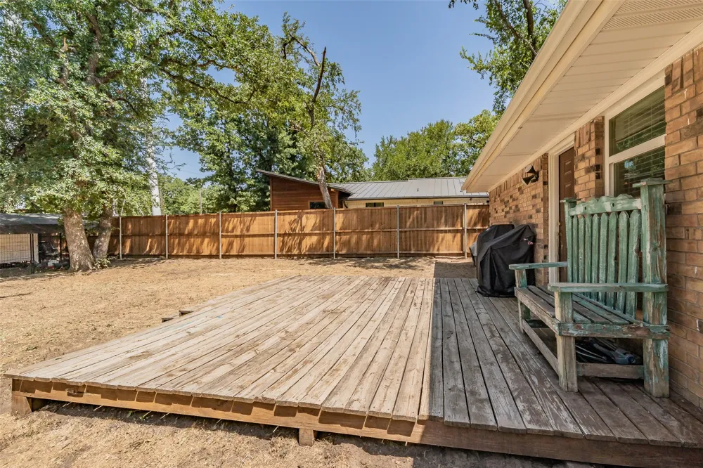 909 Shady Oaks Bridgeport, TX 76426