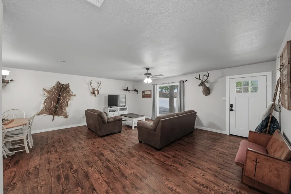 909 Shady Oaks Bridgeport, TX 76426