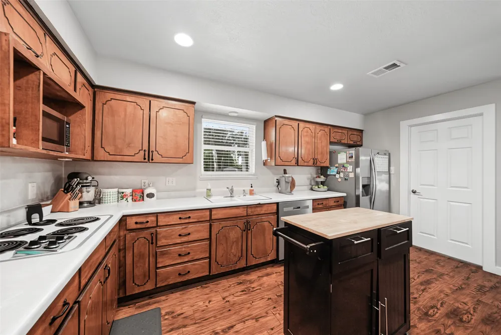 909 Shady Oaks Bridgeport, TX 76426