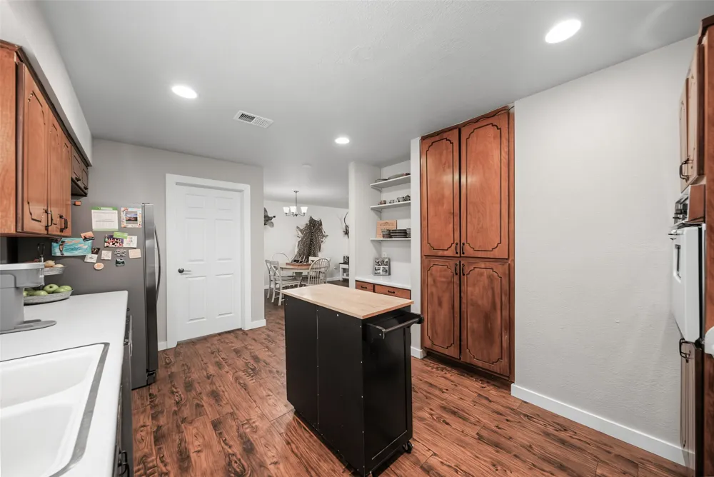 909 Shady Oaks Bridgeport, TX 76426