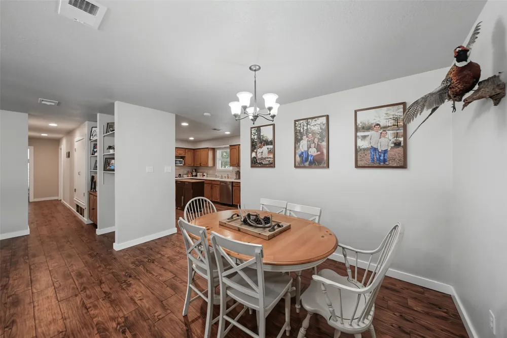 909 Shady Oaks Bridgeport, TX 76426