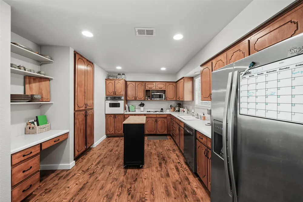 909 Shady Oaks Bridgeport, TX 76426