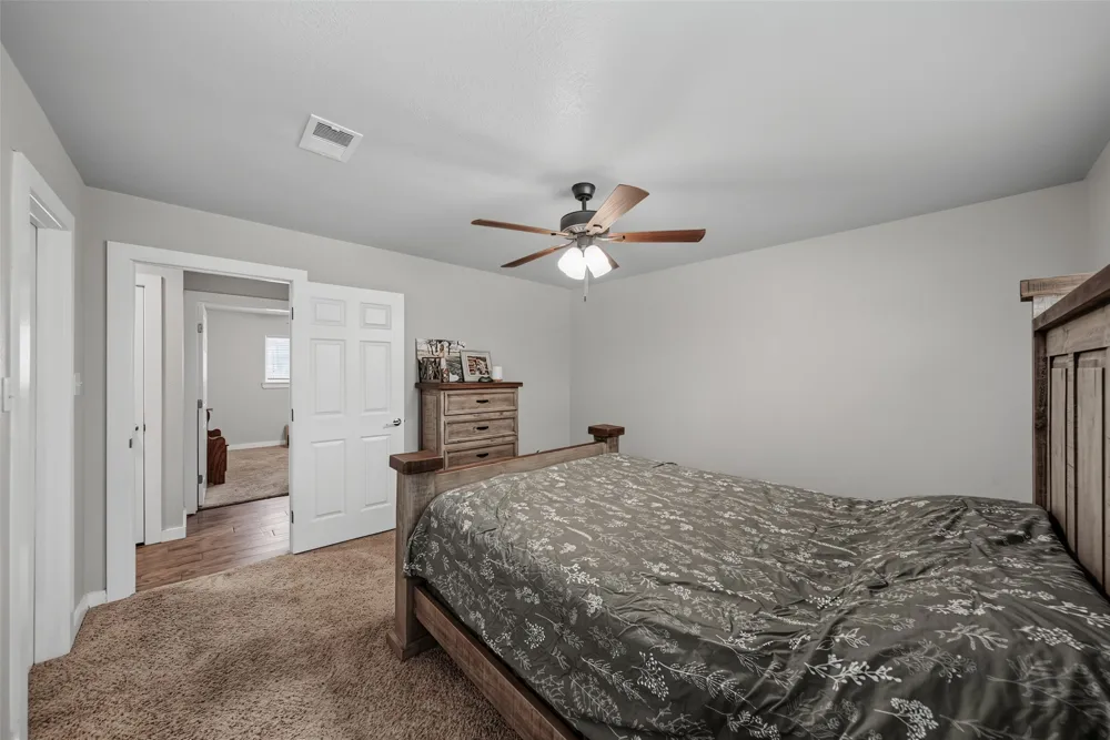 909 Shady Oaks Bridgeport, TX 76426