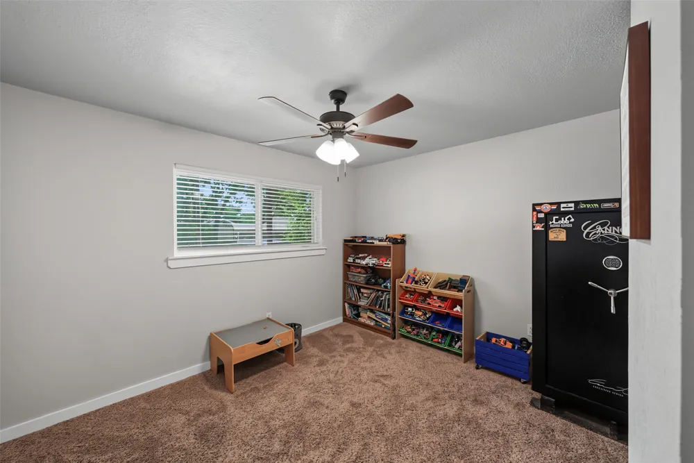 909 Shady Oaks Bridgeport, TX 76426