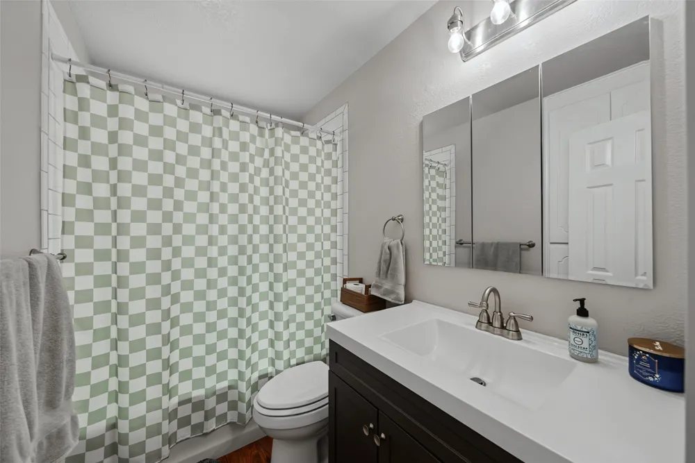 909 Shady Oaks Bridgeport, TX 76426