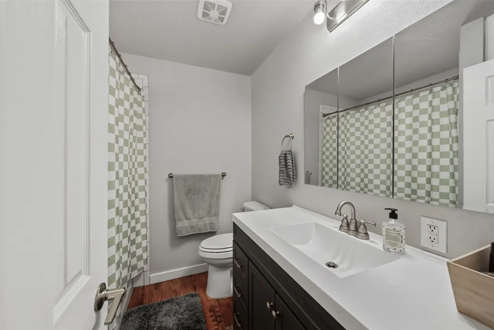 909 Shady Oaks Bridgeport, TX 76426