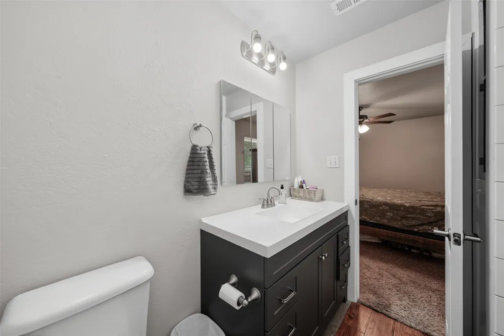 909 Shady Oaks Bridgeport, TX 76426