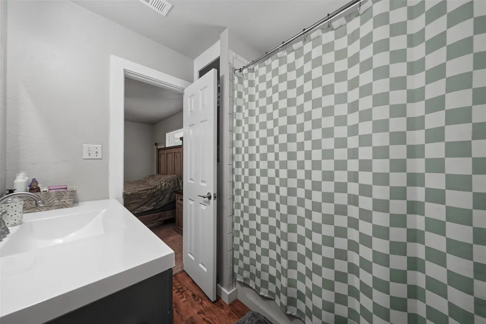 909 Shady Oaks Bridgeport, TX 76426
