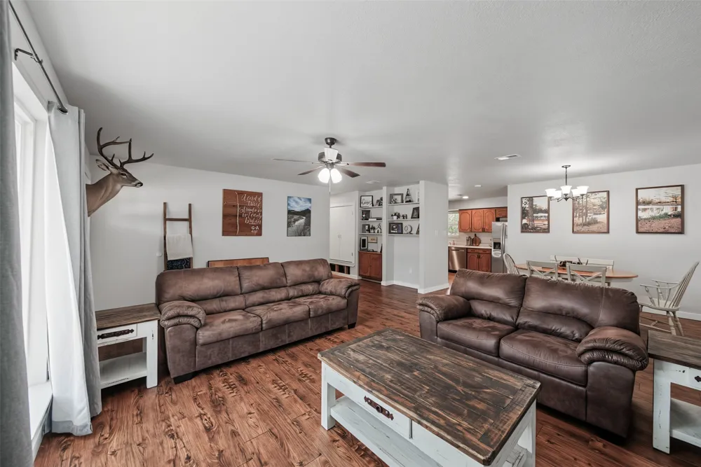 909 Shady Oaks Bridgeport, TX 76426