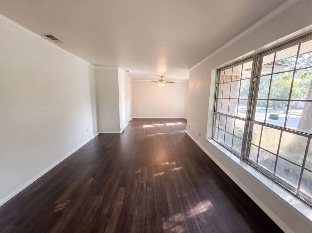 821 Glen Oaks Boulevard Dallas, TX 75232