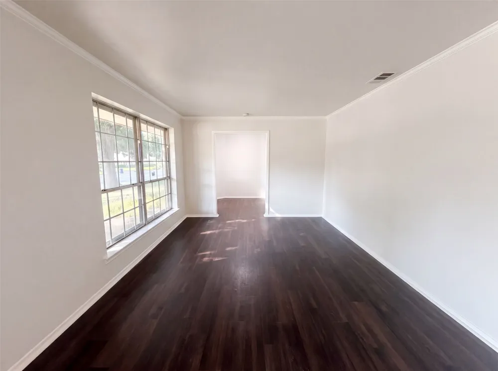 821 Glen Oaks Boulevard Dallas, TX 75232