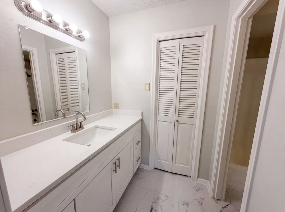 821 Glen Oaks Boulevard Dallas, TX 75232