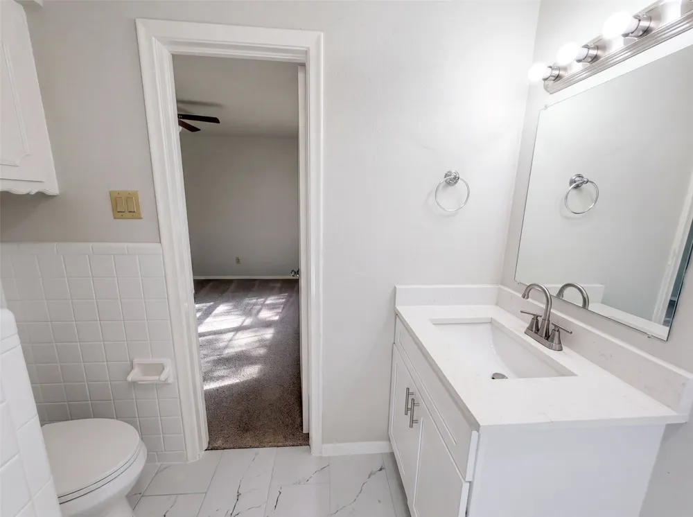 821 Glen Oaks Boulevard Dallas, TX 75232