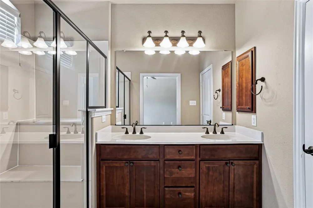 397 Hamilton Street Lewisville, TX 75067