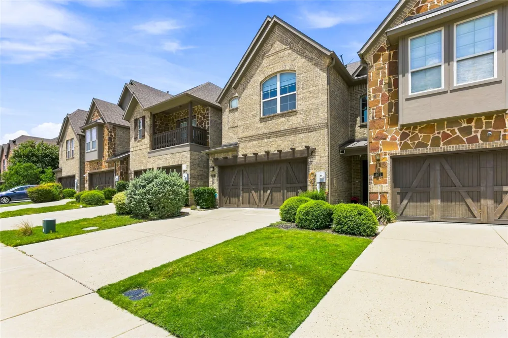 397 Hamilton Street Lewisville, TX 75067