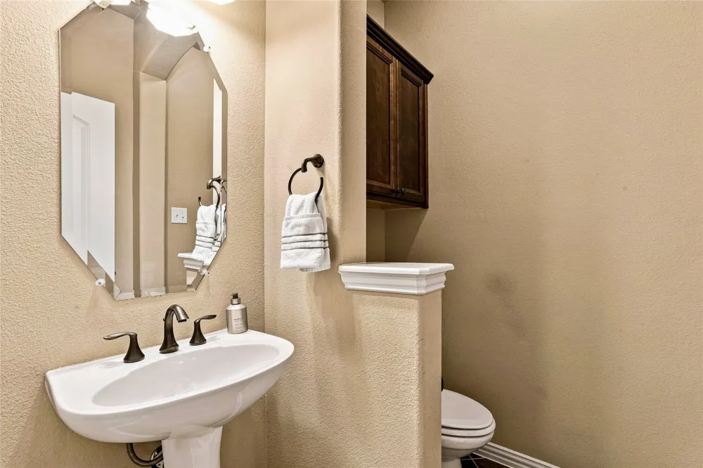 397 Hamilton Street Lewisville, TX 75067