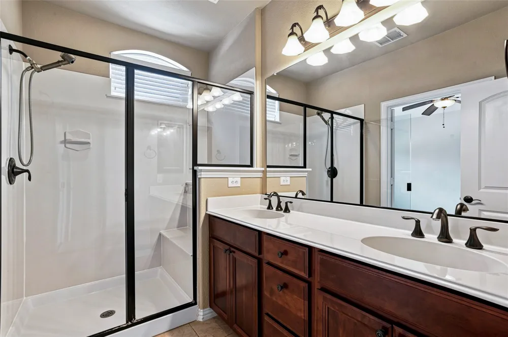 397 Hamilton Street Lewisville, TX 75067