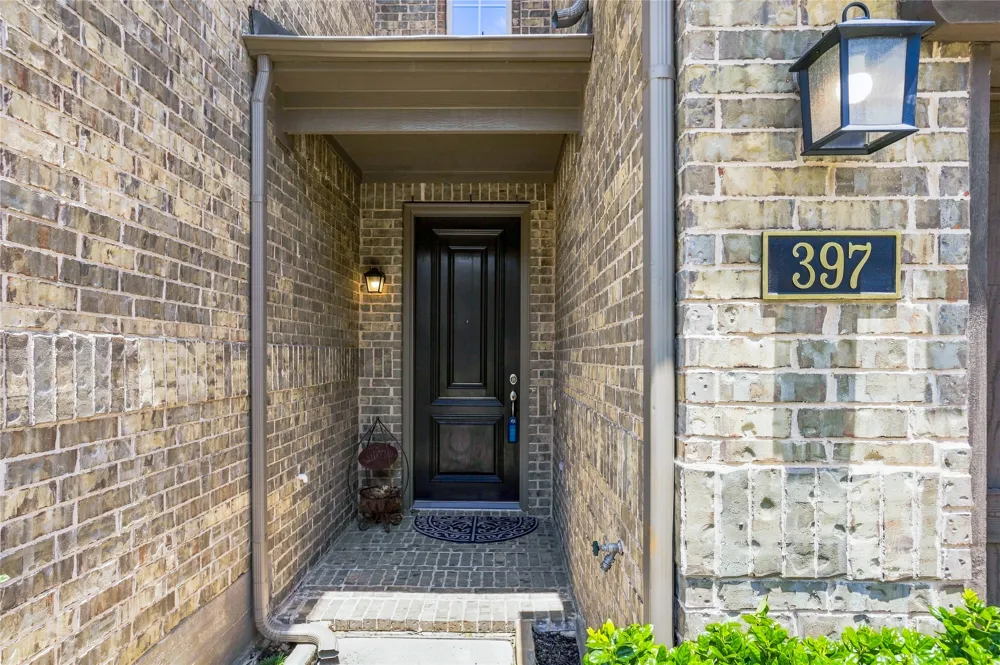 397 Hamilton Street Lewisville, TX 75067