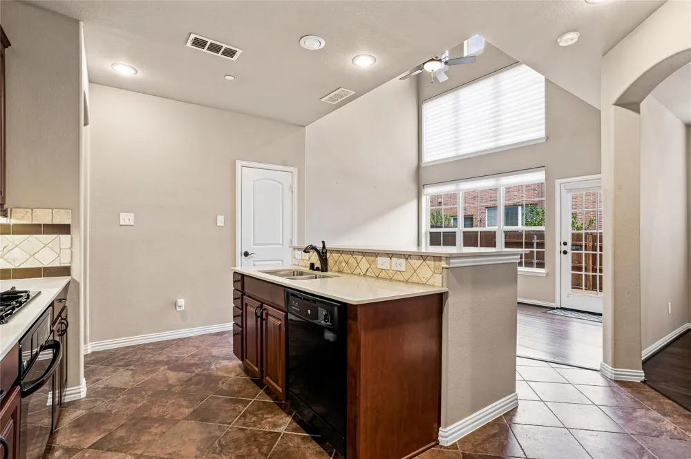 397 Hamilton Street Lewisville, TX 75067