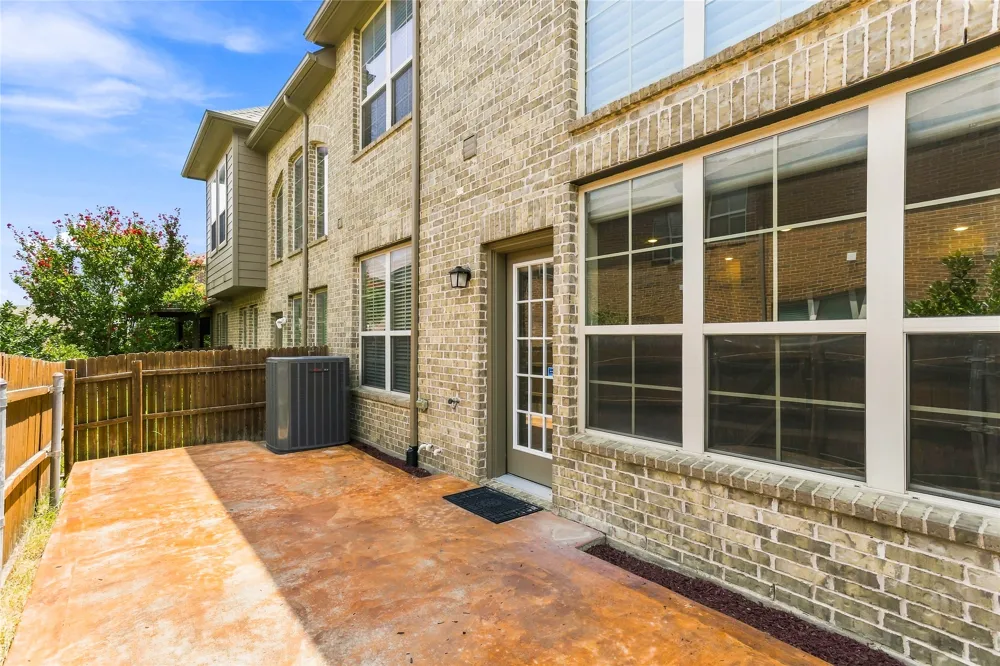 397 Hamilton Street Lewisville, TX 75067