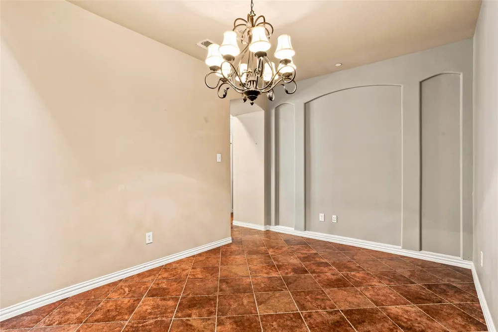 397 Hamilton Street Lewisville, TX 75067