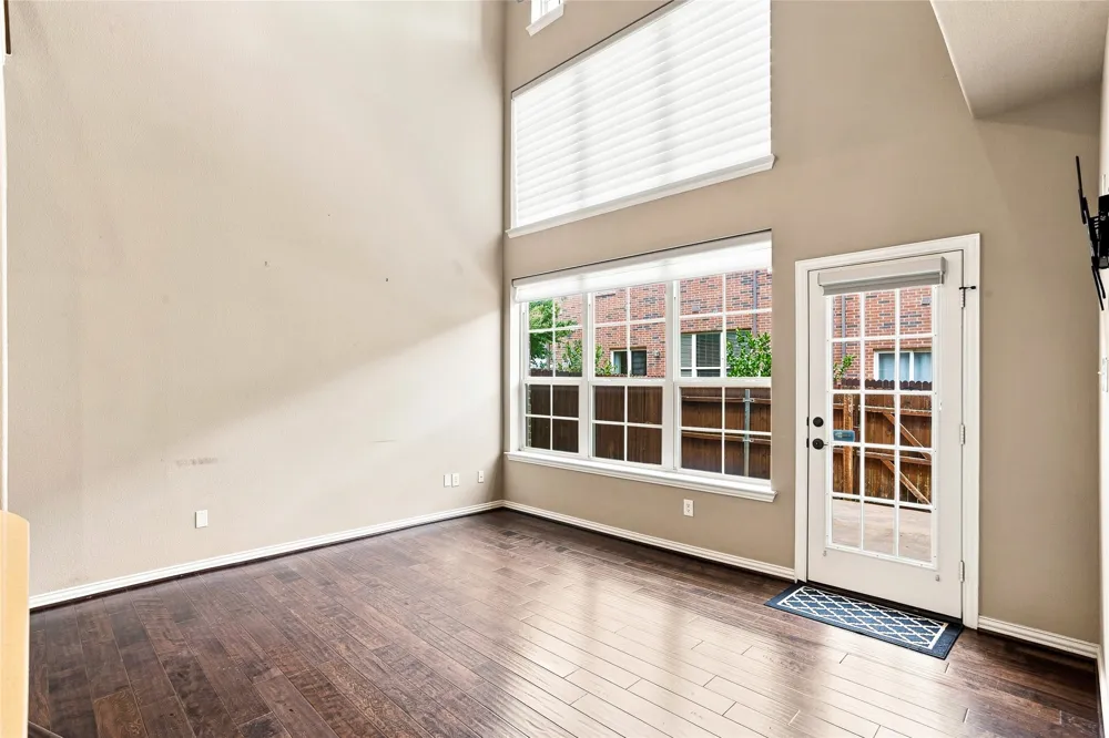 397 Hamilton Street Lewisville, TX 75067