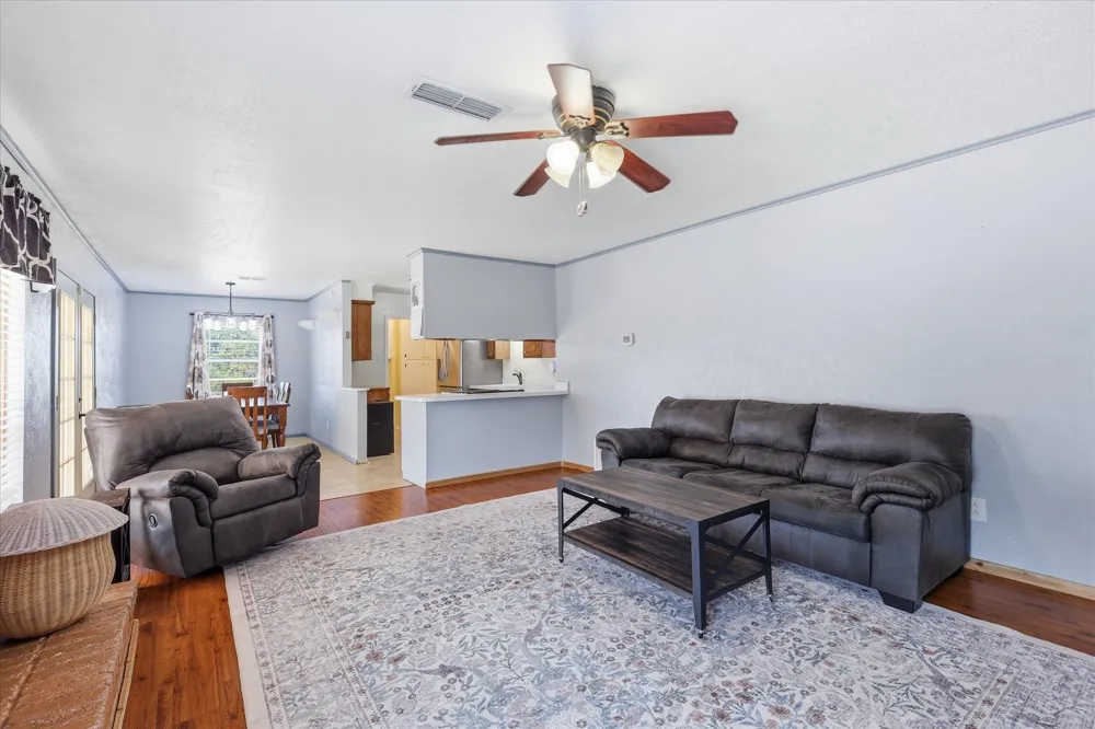 892 Highland Circle Springtown, TX 76082