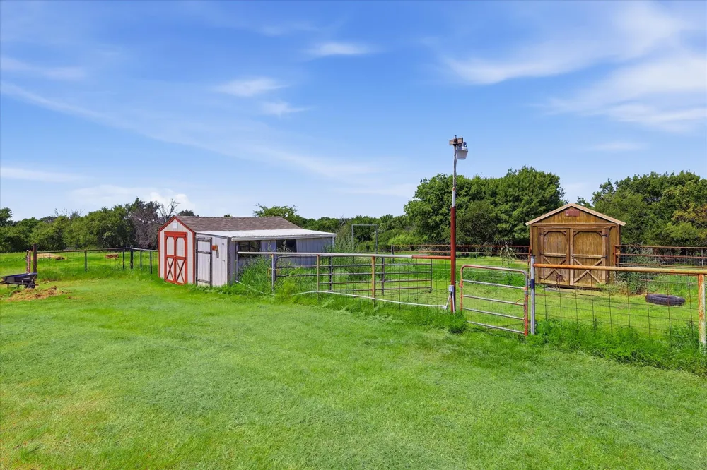 892 Highland Circle Springtown, TX 76082