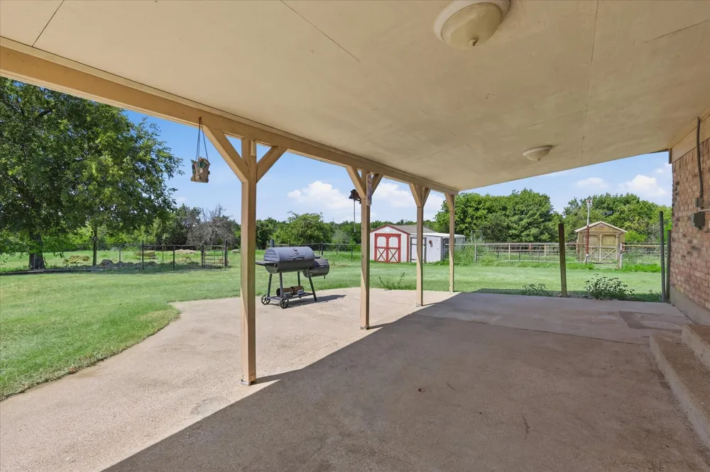 892 Highland Circle Springtown, TX 76082
