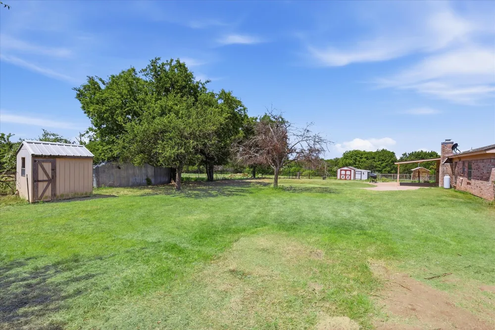 892 Highland Circle Springtown, TX 76082