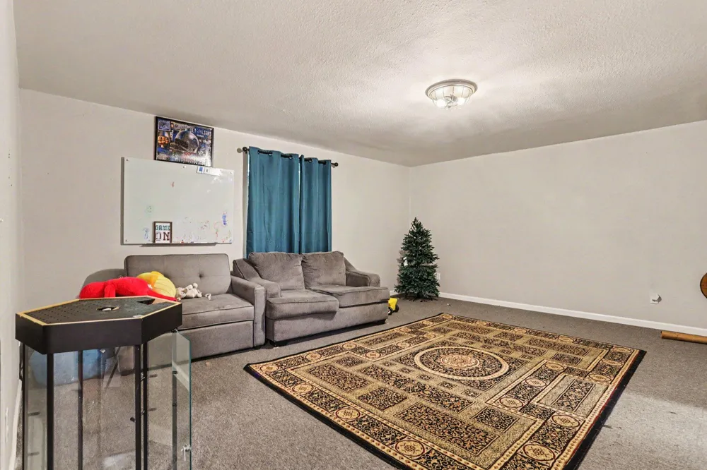 1232 Ellery Grove Court Vicksburg, MI 49097