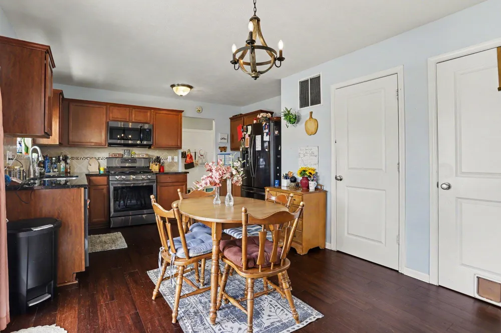1232 Ellery Grove Court Vicksburg, MI 49097