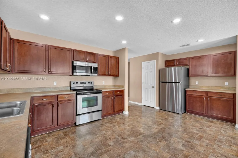 2501 Bullion Loop Sanford, FL 32771