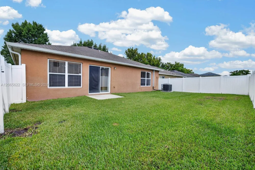 2501 Bullion Loop Sanford, FL 32771